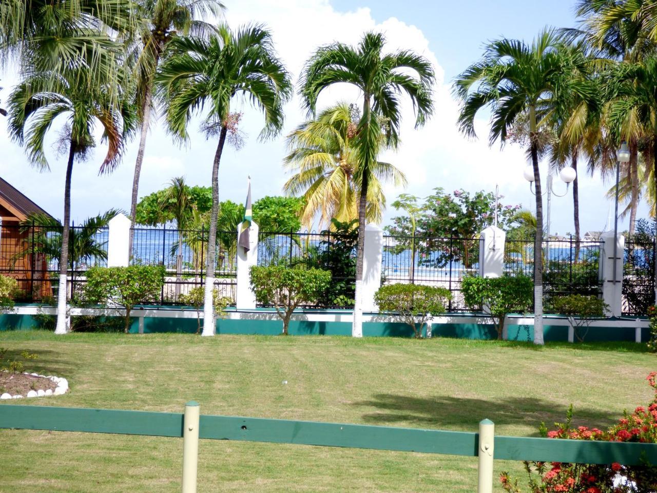 Beach Studio 10 Ocho Rios Kültér fotó
